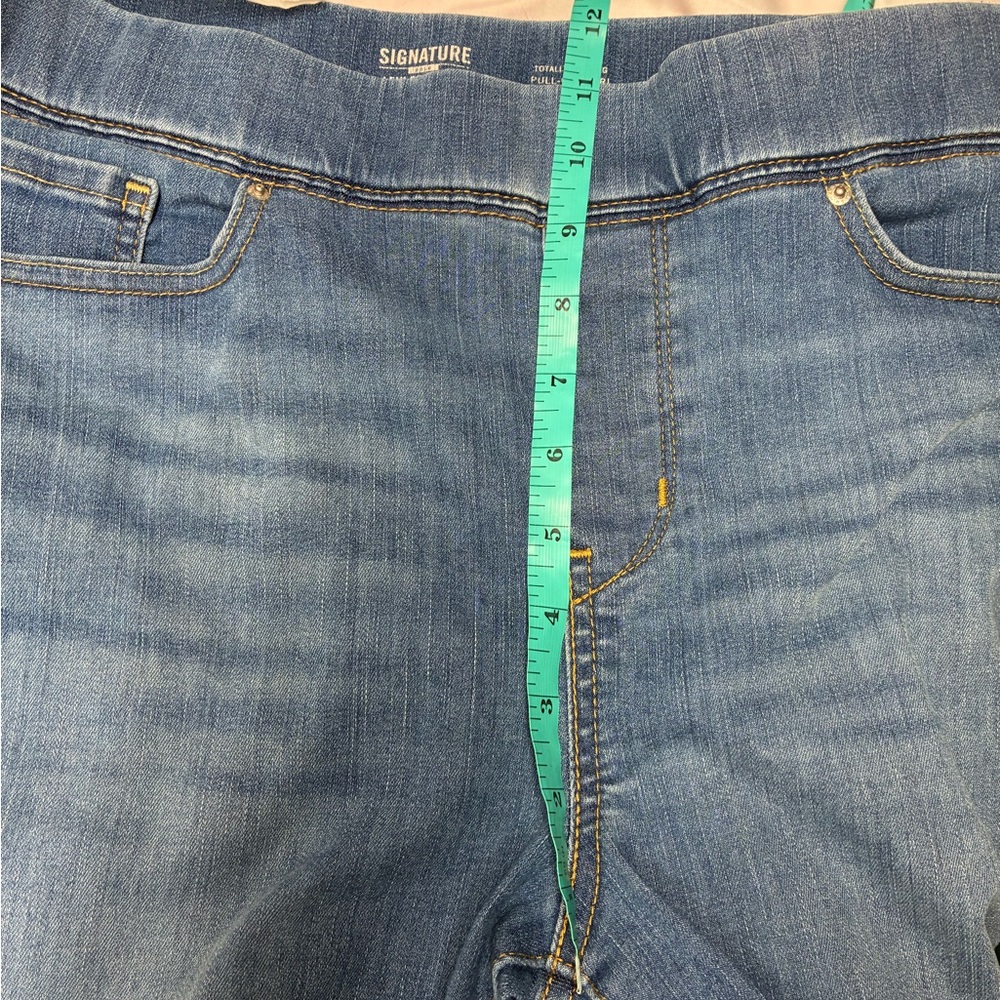 Levi’s Women's size 14 pull-on capri - Picture 8 of 9